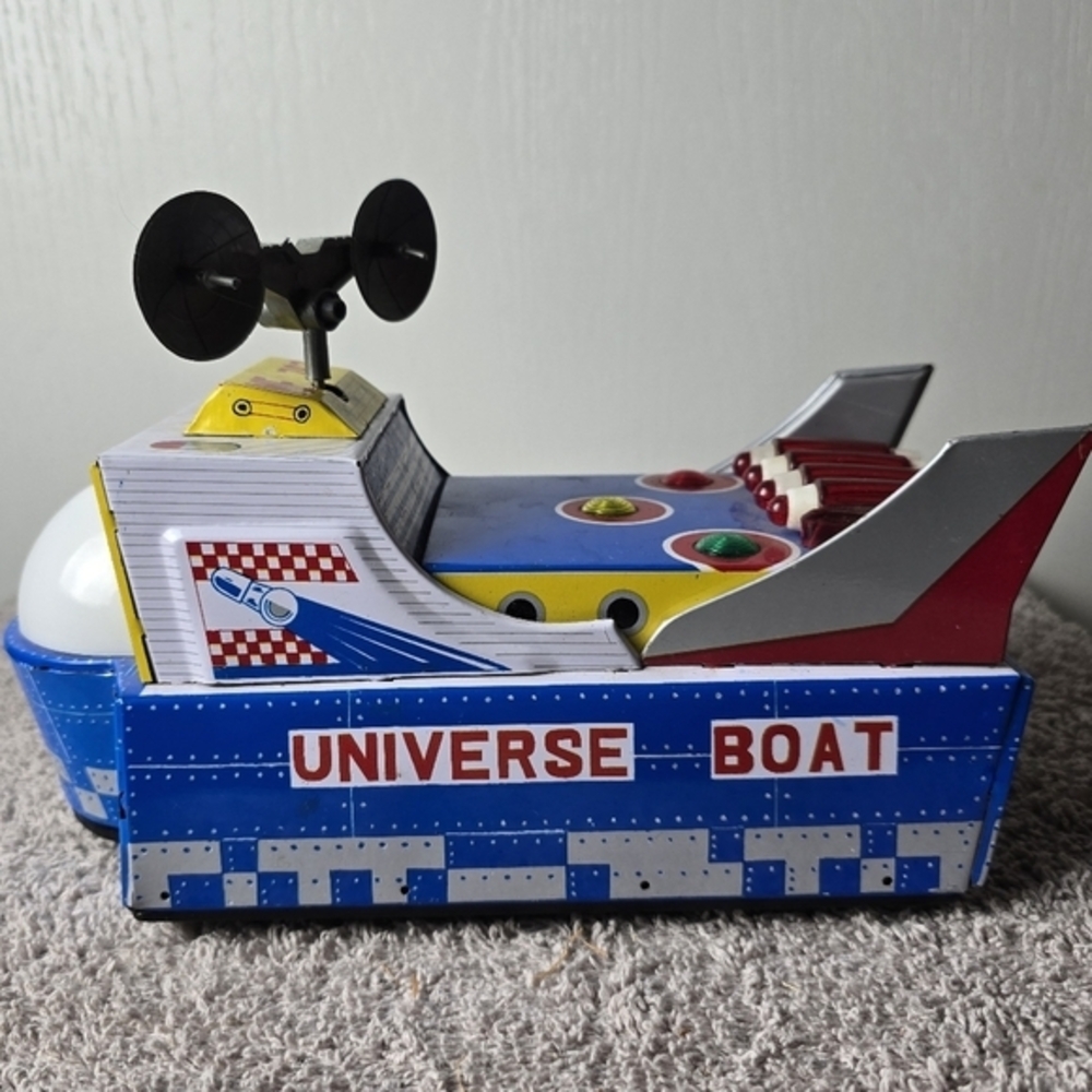 Universe Boat Kids Toy - Blue and Red